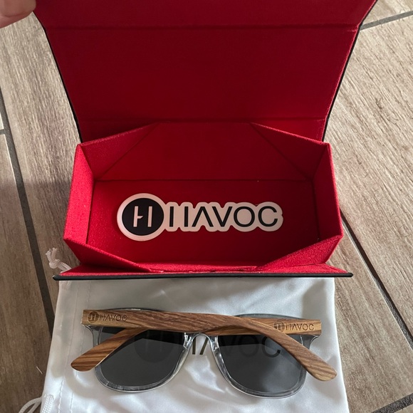 HAVOC mirrored sunglasses with wood grain, Unisex! NEW IN BOX - Picture 4 of 4
